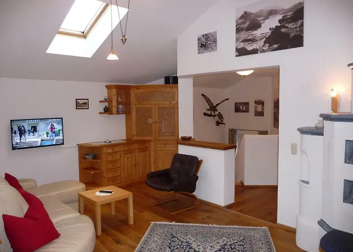 Haus Lungau 公寓 *